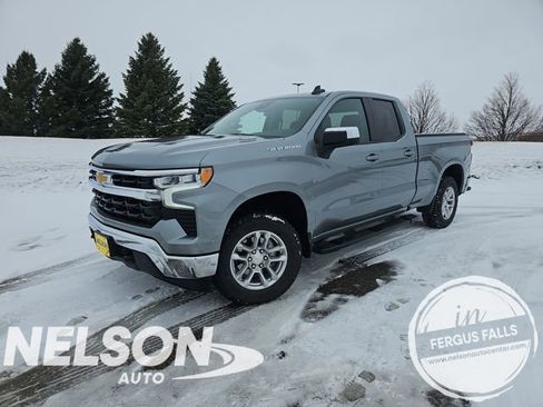 Used 2025 Chevrolet Silverado 1500 LT image 1