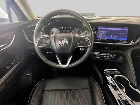 Used 2021 Buick Envision Avenir w/ Technology Package II FWD image 6