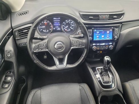 Used 2017 Nissan Rogue Sport SL image 22