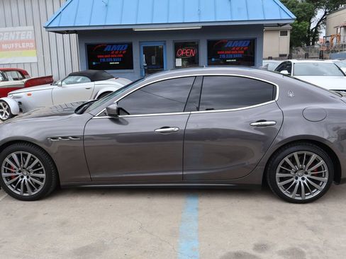Used 2017 Maserati Ghibli RWD image 4