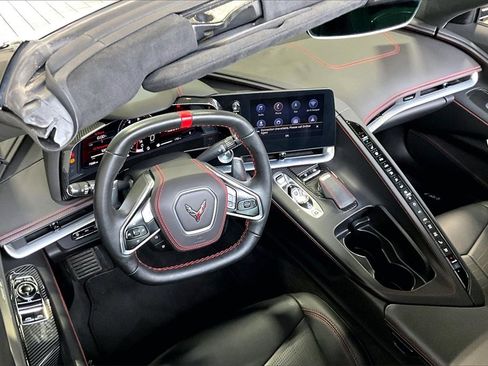 Used 2022 Chevrolet Corvette Stingray Premium Cpe w/ 3LT image 4