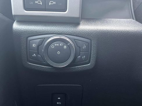 Used 2017 Ford F150 Lariat image 28