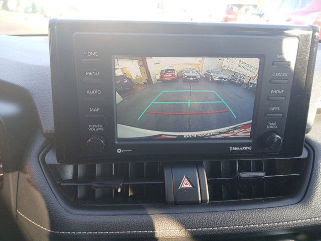Used 2021 Toyota RAV4 LE FWD image 19