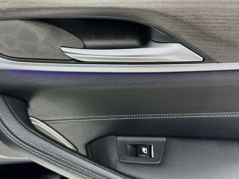 Used 2023 BMW 530e w/ M Sport Package image 30