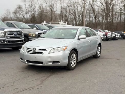 Used 2007 Toyota Camry LE image 2