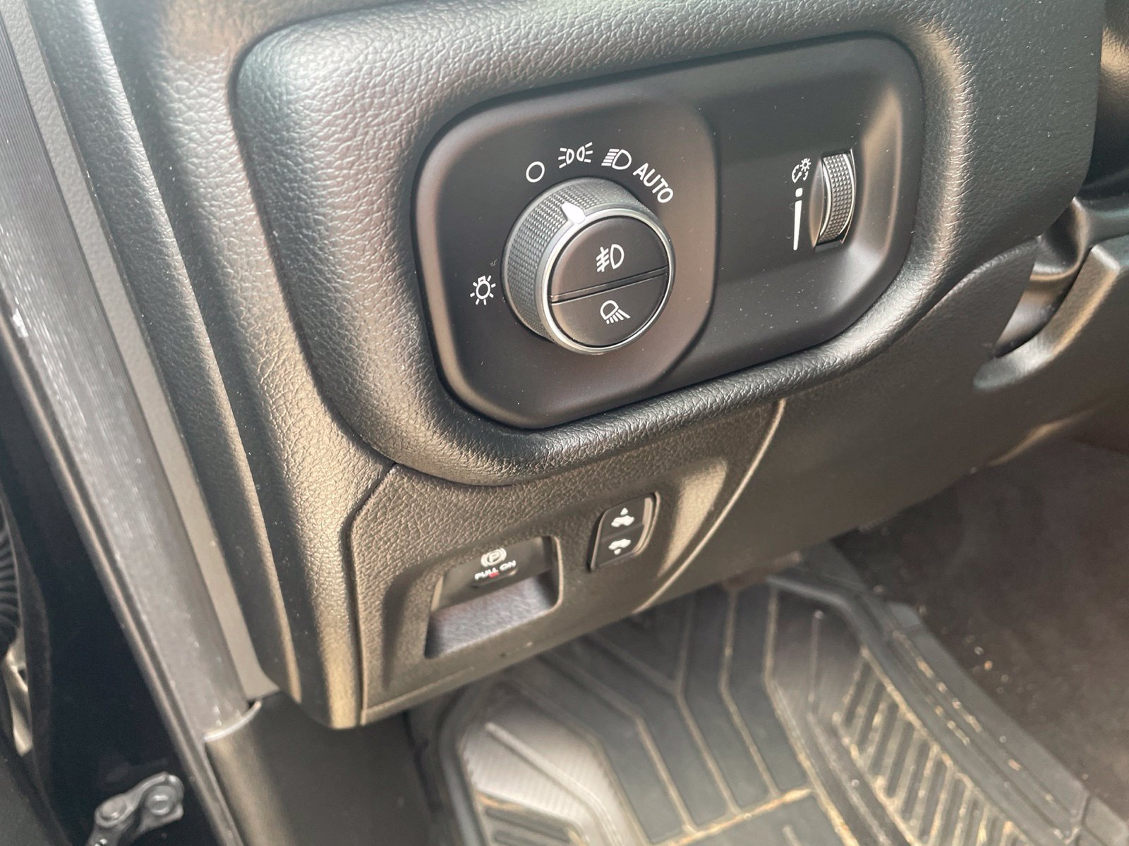 Used 2022 RAM 1500 Lone Star RWD image 11