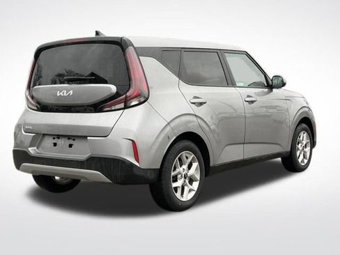 Used 2024 Kia Soul LX w/ Option Group 015 image 18