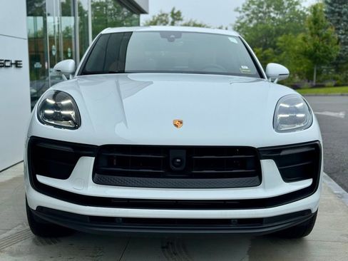 New 2025 Porsche Macan image 8