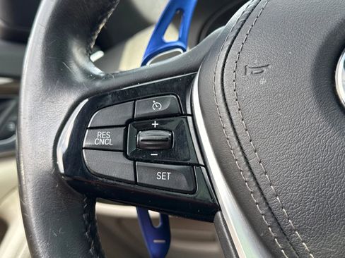 Used 2019 BMW 530i w/ Premium Package RWD image 29