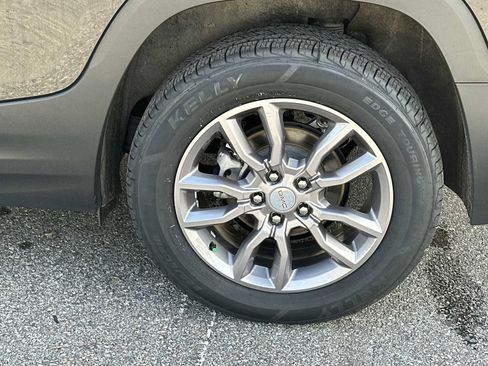 Certified 2024 GMC Terrain SLT AWD/4WD image 12