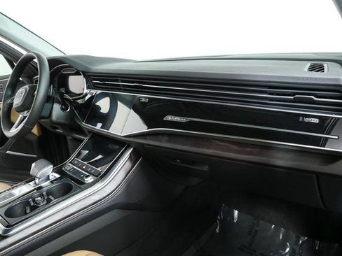 Used 2023 Audi Q7 3.0T Premium Plus w/ Premium Plus Package AWD/4WD image 26
