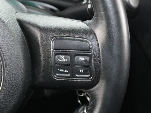 Used 2016 Jeep Wrangler Unlimited Rubicon AWD/4WD image 18