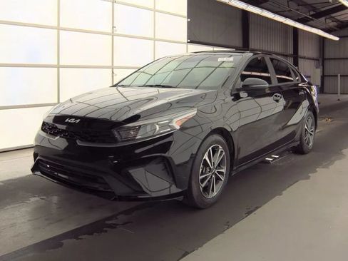 Used 2023 Kia Forte LXS w/ LXS Technology Package FWD image 1