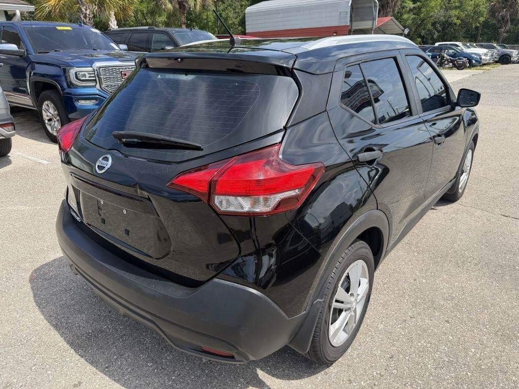 Used 2019 Nissan Kicks S FWD image 5