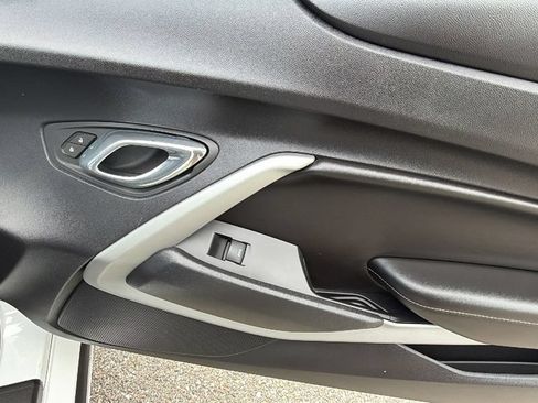 Used 2016 Chevrolet Camaro SS RWD image 23