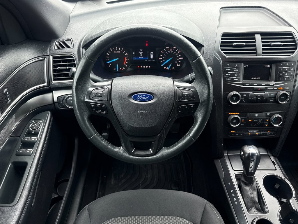 Used 2019 Ford Explorer XLT FWD image 14