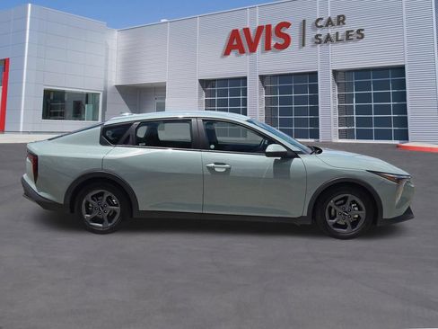 Used 2025 Kia K4 FWD image 5