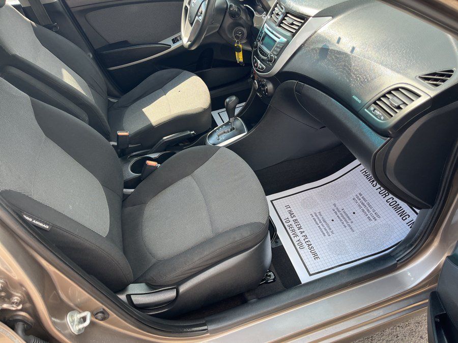 Used 2013 Hyundai Accent GS FWD image 13