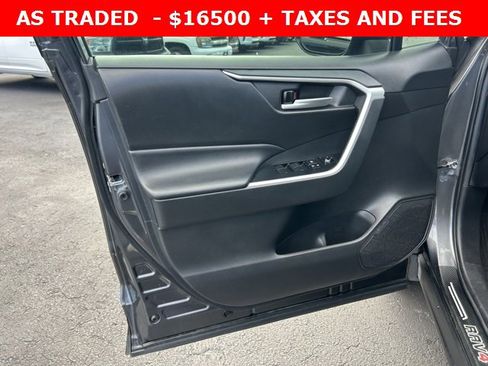 Used 2021 Toyota RAV4 XLE image 12