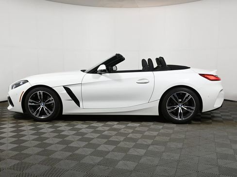 Certified 2024 BMW Z4 sDrive30i w/ Premium Package image 12