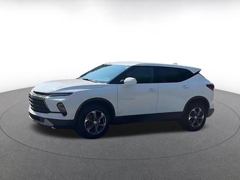 Used 2026 Chevrolet Blazer LT FWD image 7