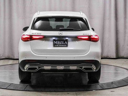 Certified 2025 Mercedes-Benz GLC 300 4MATIC image 3