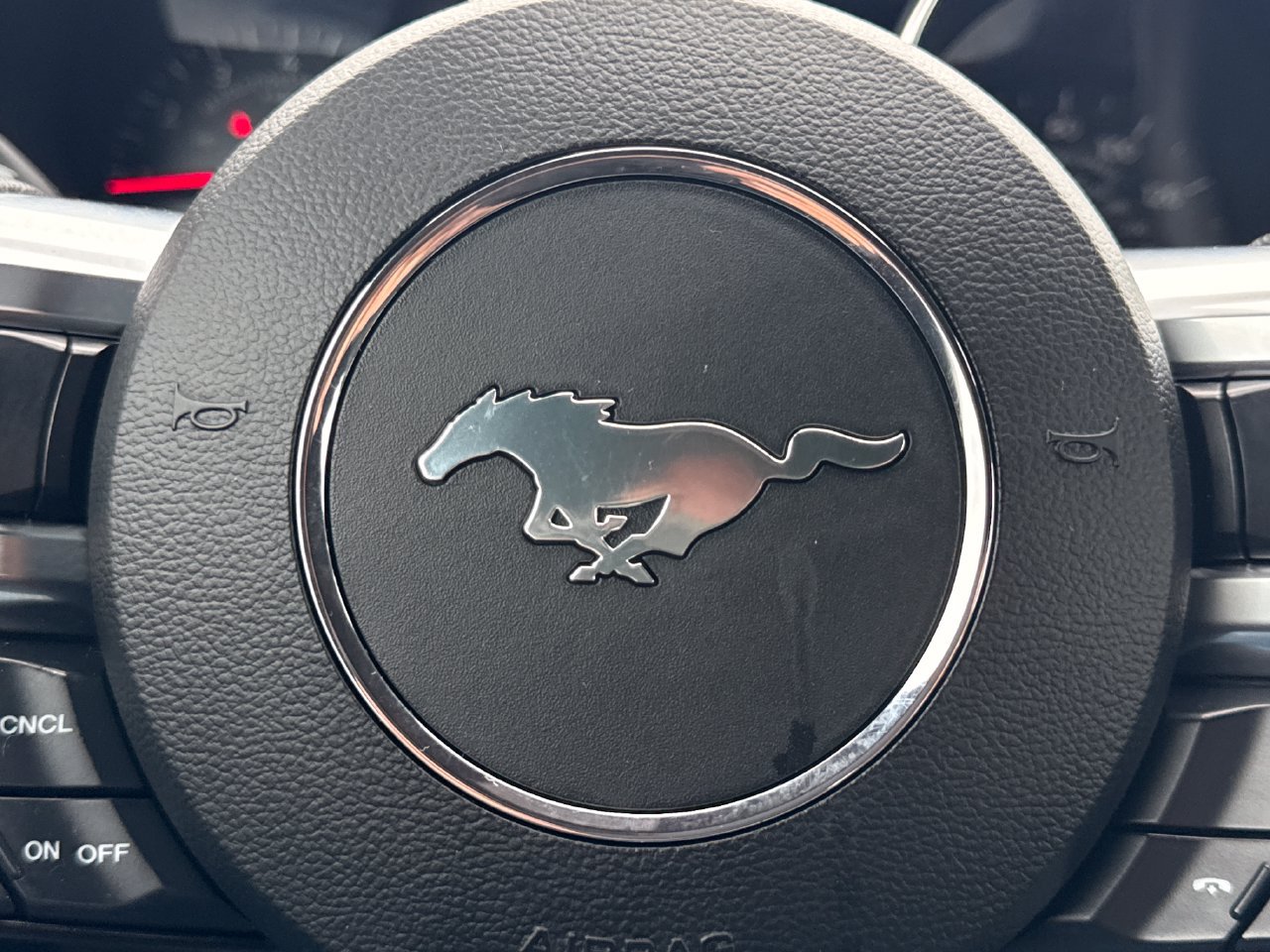 Used 2022 Ford Mustang Convertible RWD image 27