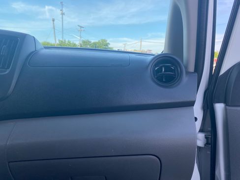 Used 2020 Nissan NV200 S FWD image 16