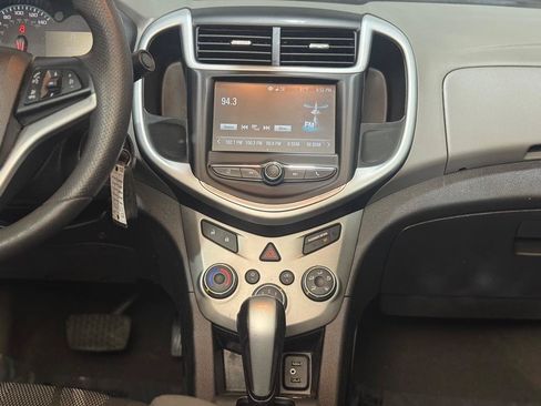 Used 2017 Chevrolet Sonic LT FWD image 23