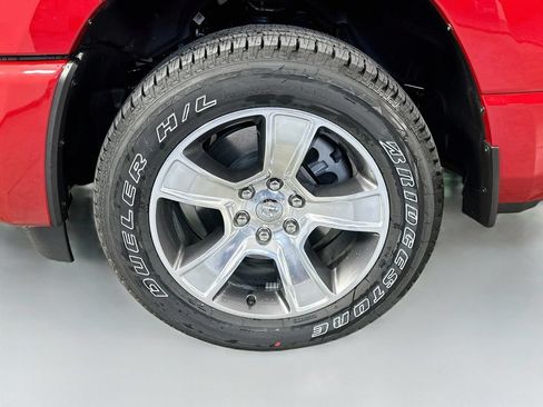 New 2026 RAM 1500 Express AWD/4WD image 16