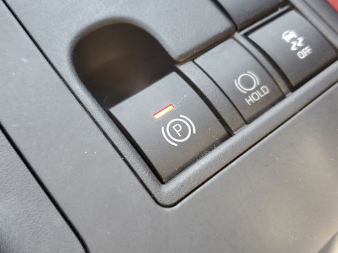 Used 2023 Toyota Highlander XSE image 30