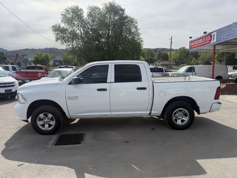Used 2018 RAM 1500 Express AWD/4WD image 7