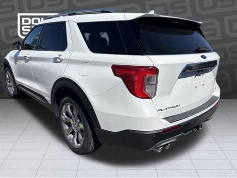 Used 2020 Ford Explorer Platinum w/ Premium Technology Package AWD/4WD image 4