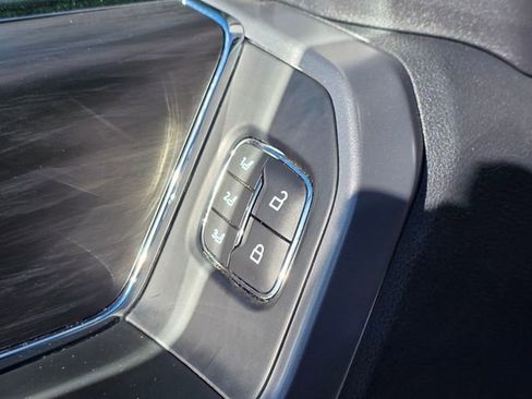 Used 2025 Ford F150 Lariat w/ Equipment Group 502A High image 6