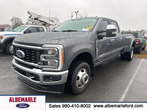 Used 2023 Ford F350 Lariat w/ Lariat Ultimate Package image 1