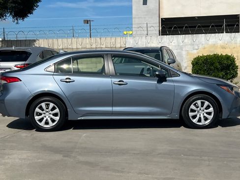 Used 2026 Toyota Corolla LE image 9