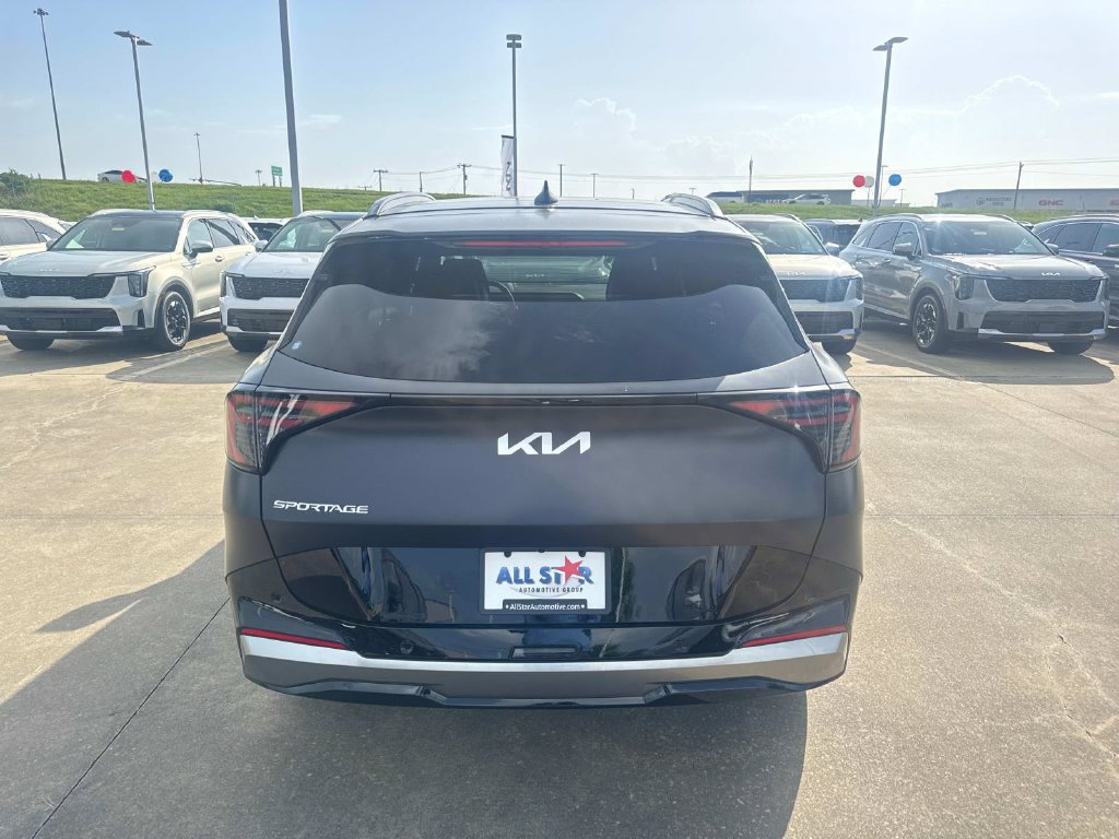New 2026 Kia Sportage SX FWD image 7