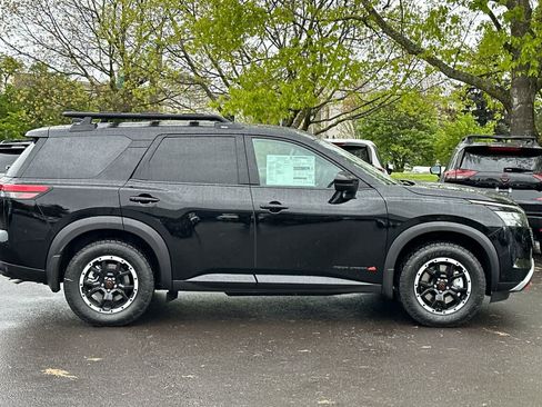 New 2026 Nissan Pathfinder Rock Creek AWD/4WD image 8