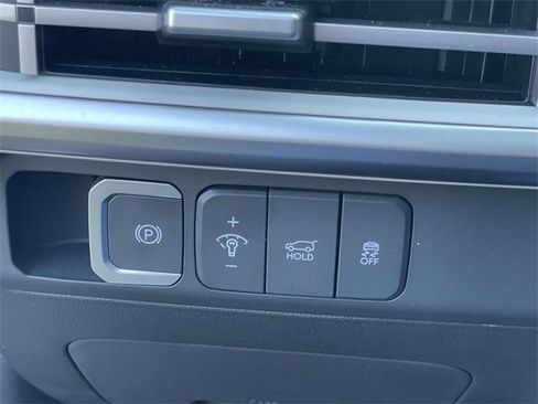 Certified 2025 Hyundai Santa Fe SEL image 11