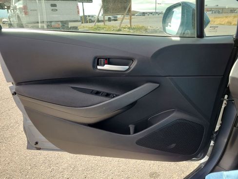 Used 2022 Toyota Corolla LE image 19