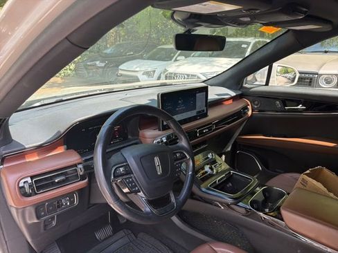 Used 2021 Lincoln Nautilus Reserve w/ Equipment Group 201A image 12