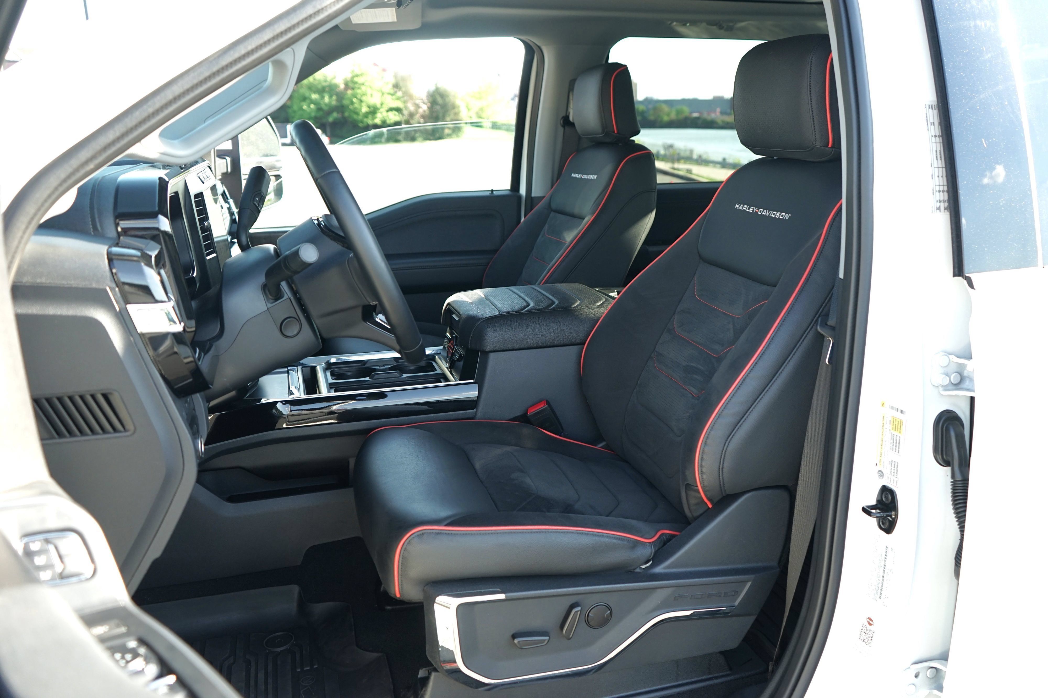 Used 2023 Ford F250 Lariat AWD/4WD image 22