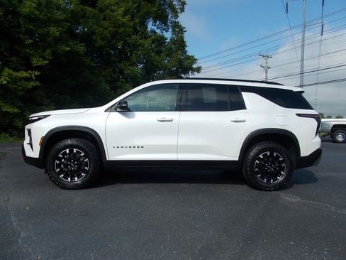 Used 2024 Chevrolet Traverse Z71 w/ Enhanced Driving Package AWD/4WD image 2
