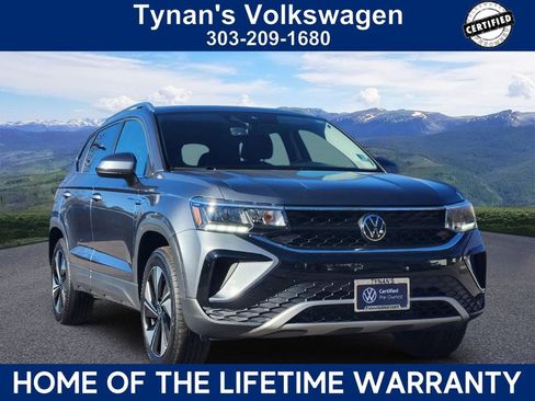 Certified 2024 Volkswagen Taos SE image 1