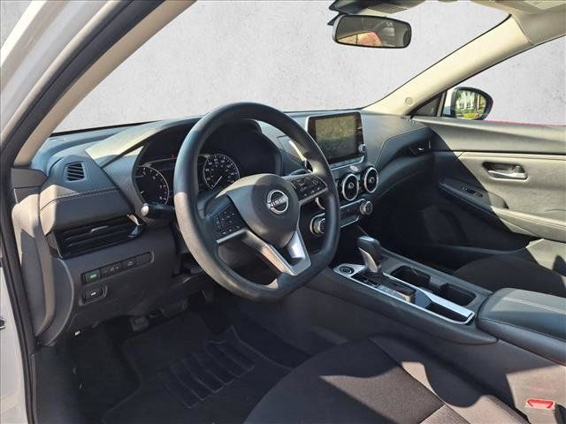 Used 2025 Nissan Sentra SV FWD image 10