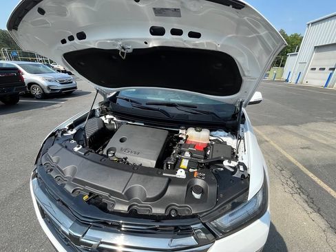 Used 2023 Chevrolet Traverse RS AWD/4WD image 13