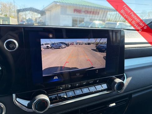 Used 2023 Chevrolet Colorado LT w/ LT Convenience Package III AWD/4WD image 21