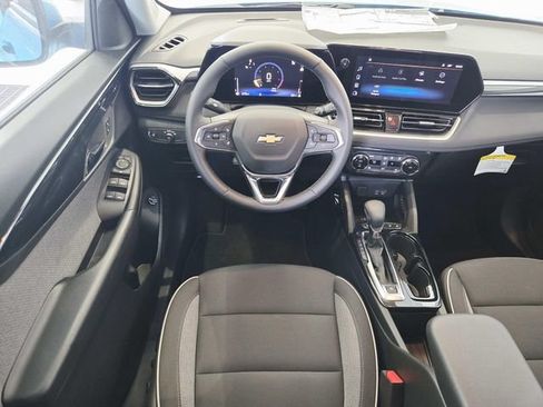 New 2025 Chevrolet TrailBlazer LT w/ Convenience Package FWD image 7