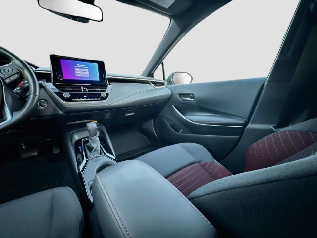 Used 2024 Toyota Corolla SE w/ SE Premium Package FWD image 22