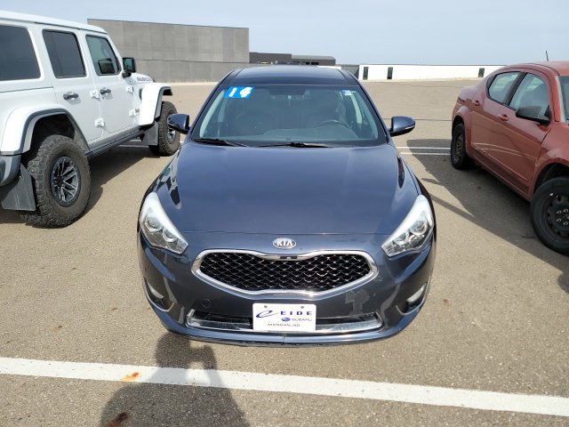 Used 2014 Kia Cadenza Premium w/ Luxury Package FWD image 2
